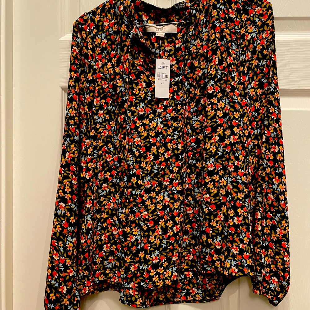 New With Tag LOFT Long sleeved flora top
